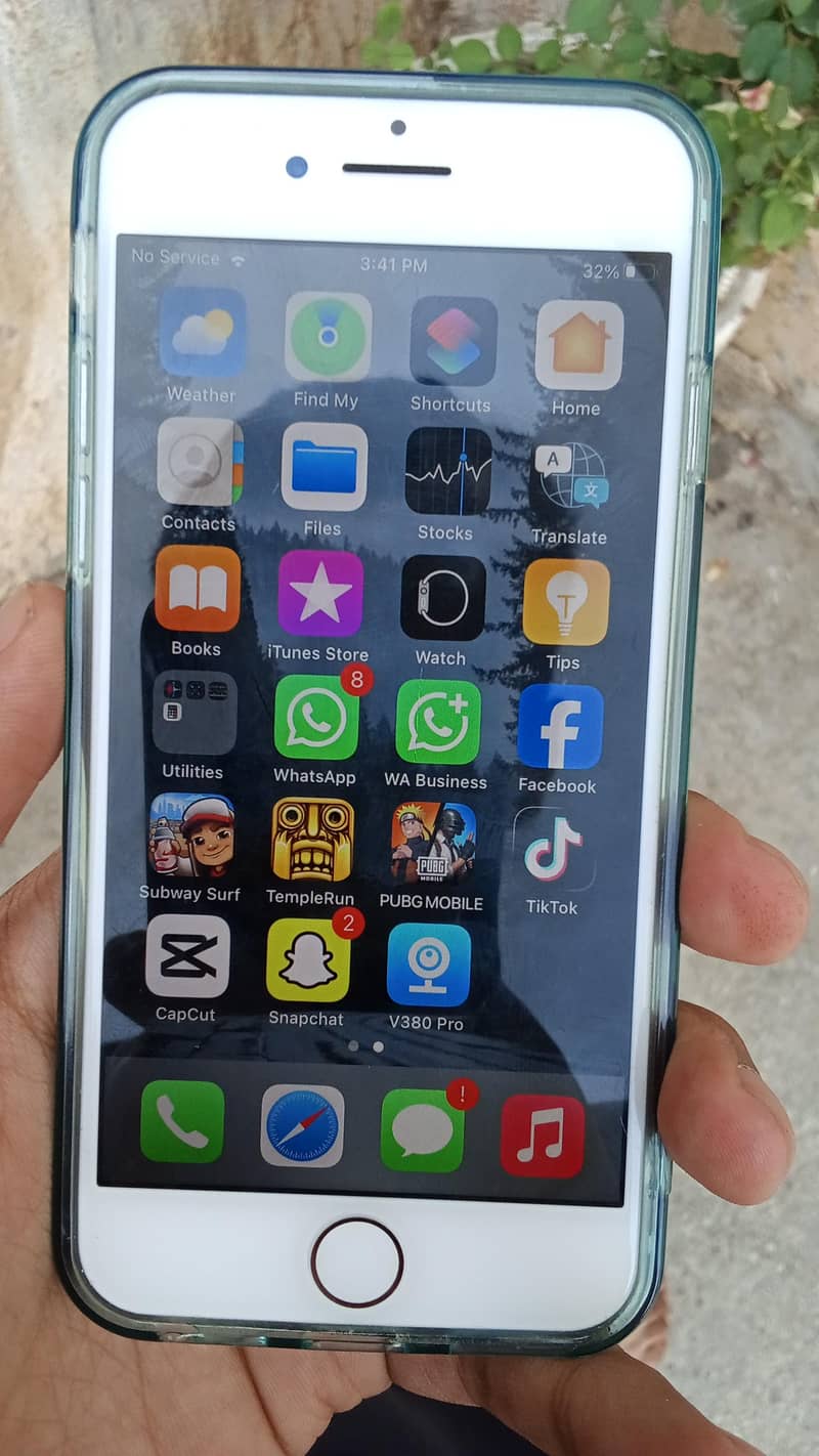Apple iPhone 7 2