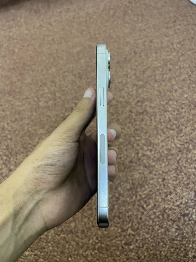 Iphone 15 pro max 3