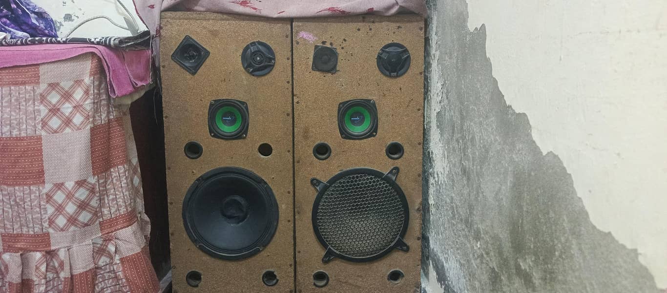 speaker box 0