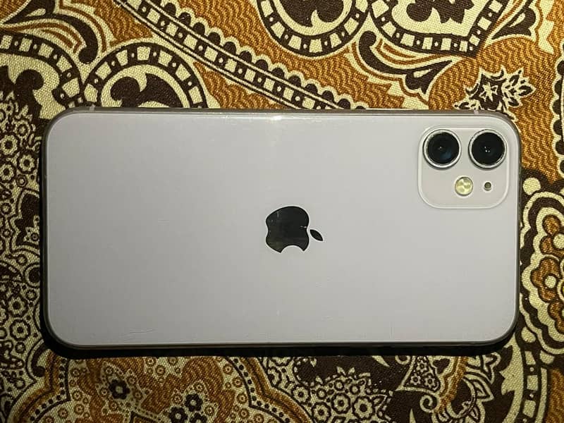 Apple iPhone 11 0