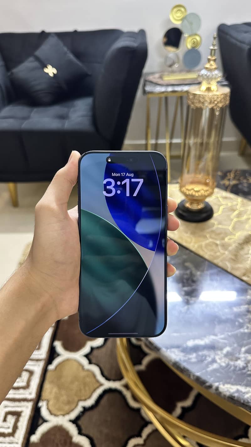 Apple iPhone 17 Pro Max 1