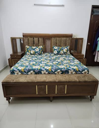 Bedroom Furniture Set.