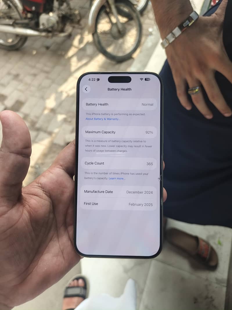 Apple iPhone 16 Pro Max 2