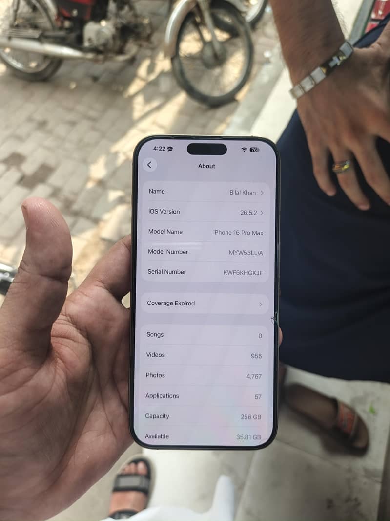 Apple iPhone 16 Pro Max 3
