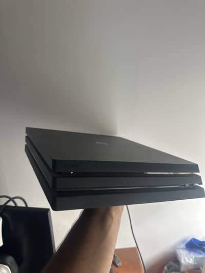 PS4 Pro 1TB with 2 controllers UFC 3 and GTA5