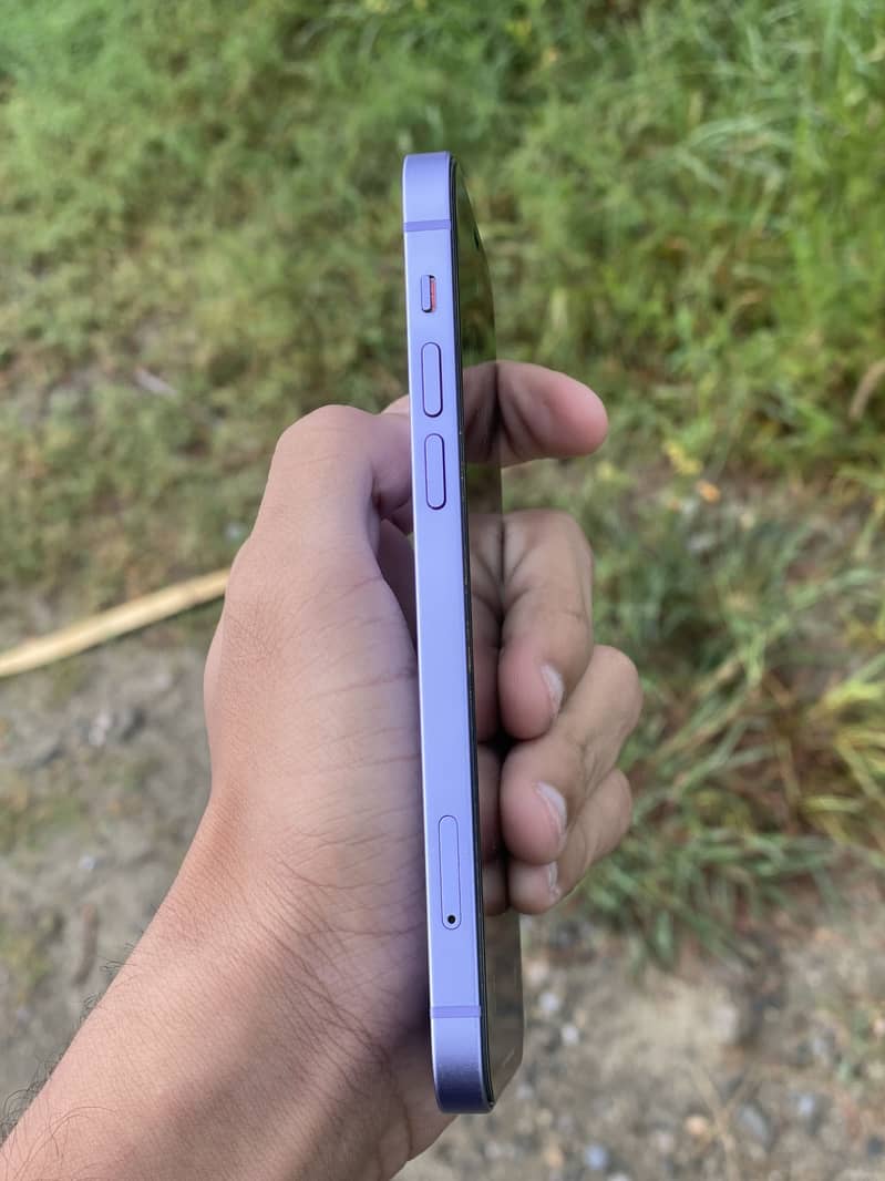 Apple iPhone 12 3