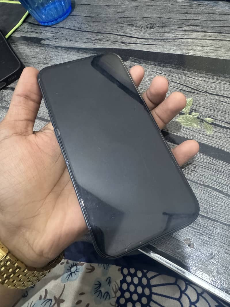 Apple iPhone 13 1