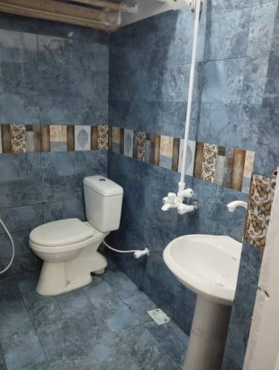 Block J 3rd floor flat 4 sale 2bed lounge