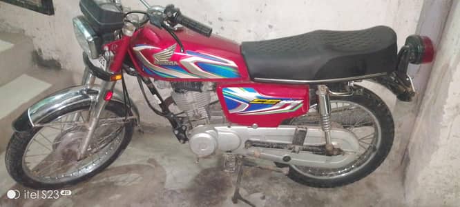 Honda 125 22 model kick start my what's up num 03281922057