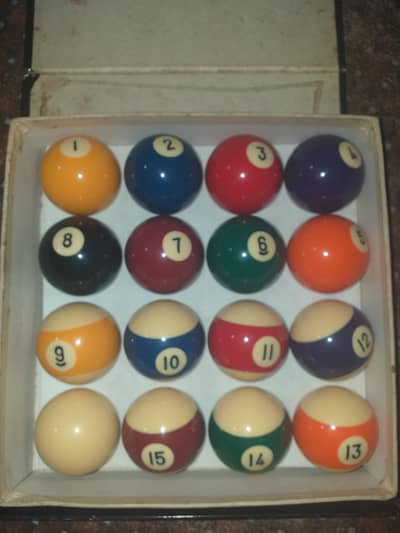 Sale sale only 4 days  10/10 condition 8ball pool balls
