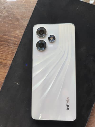 Infinix Hot 30