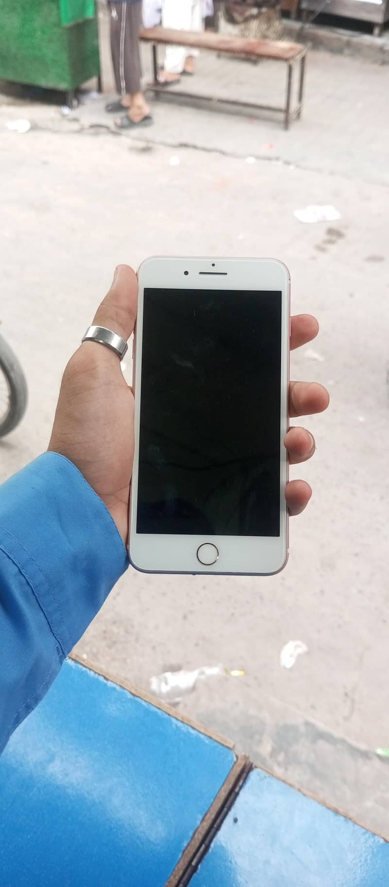 Apple iPhone 7 Plus 1