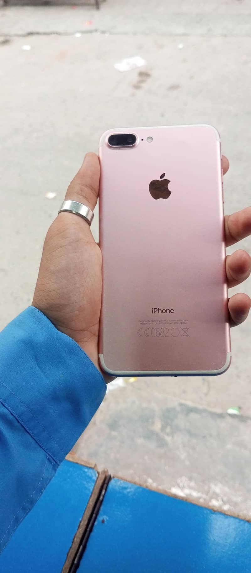 Apple iPhone 7 Plus 2