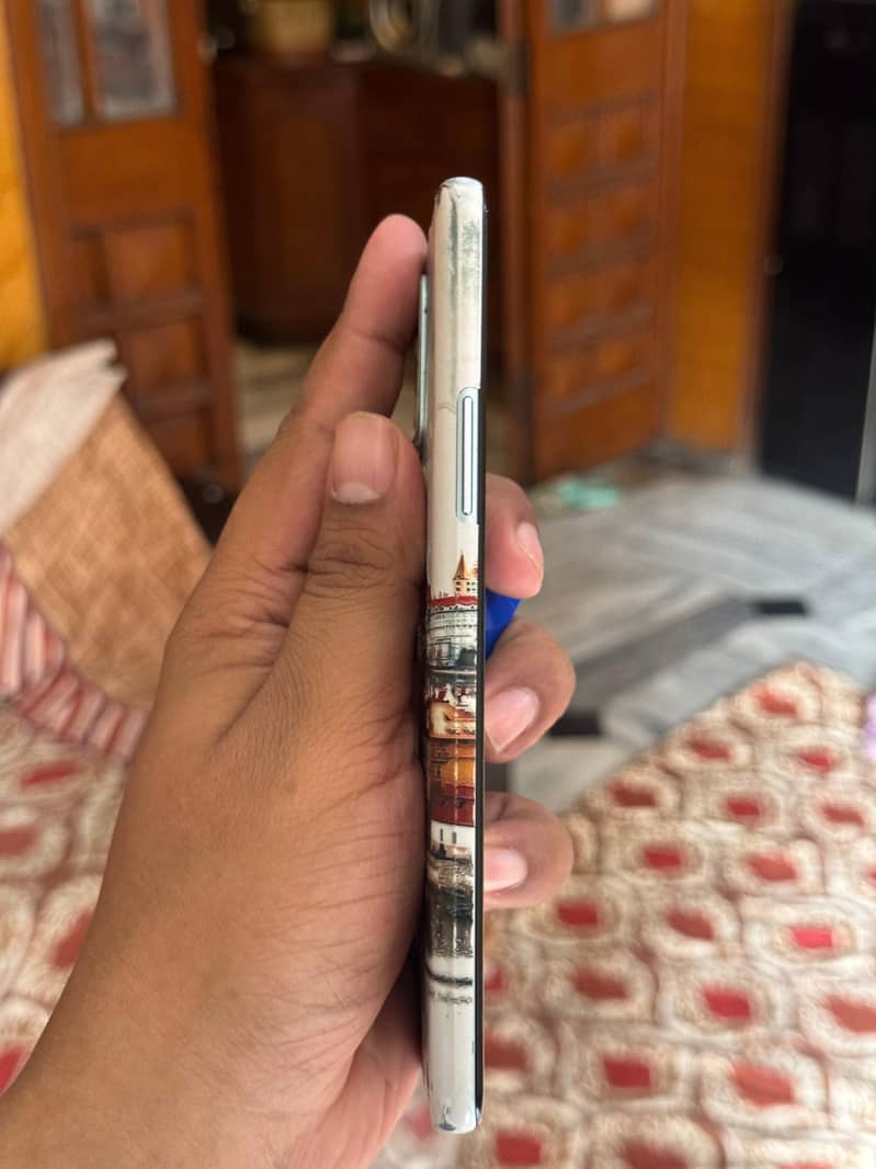 One Plus 9R 3