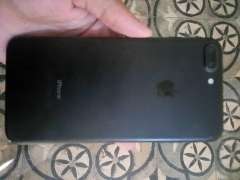 Apple iPhone 7 Plus 2