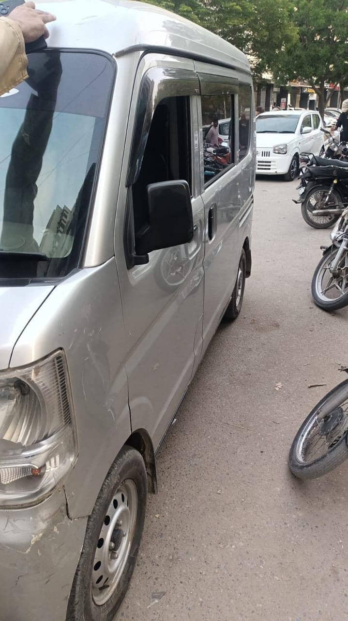 NISSAN CLIPPER 3