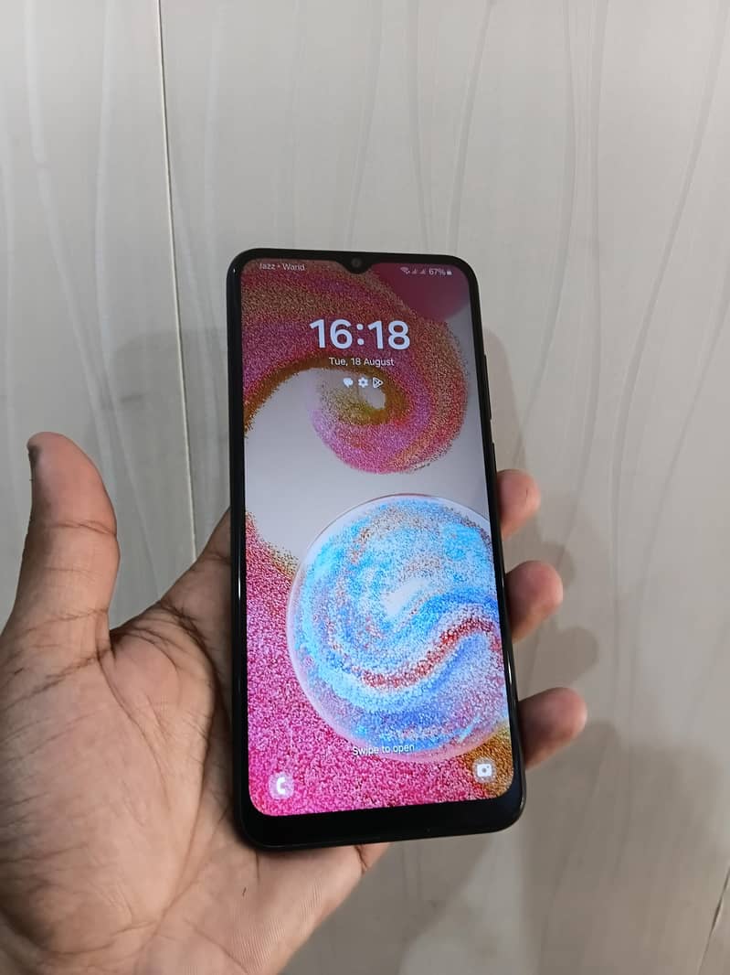 Samsung Mobile A04e 4