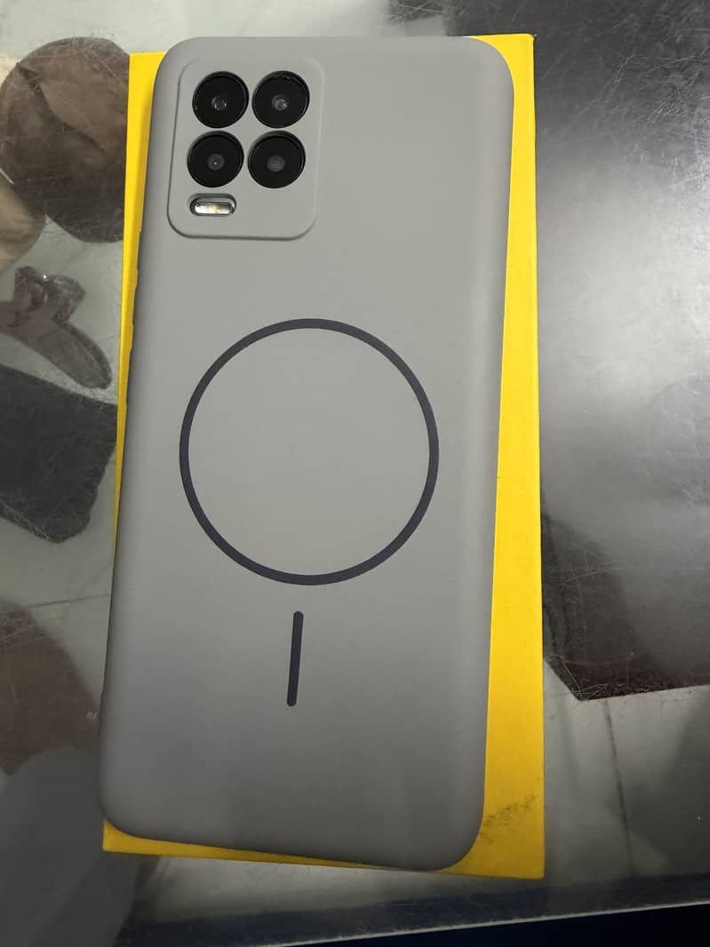 Realme 8 Pro 4