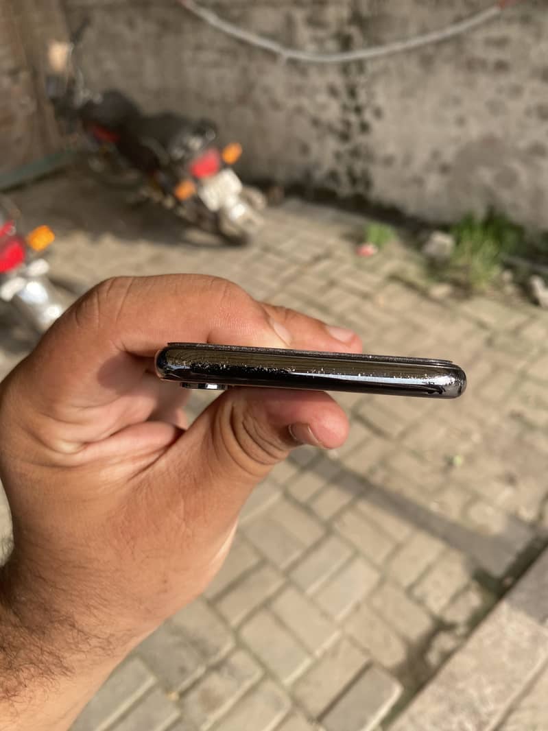 Apple iPhone X 0
