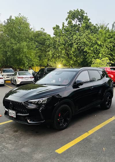 MG HS 2025