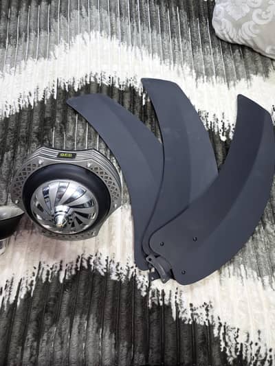 GFC Luxury Ceiling Fan 56″ | 80W | 10/10 Condition