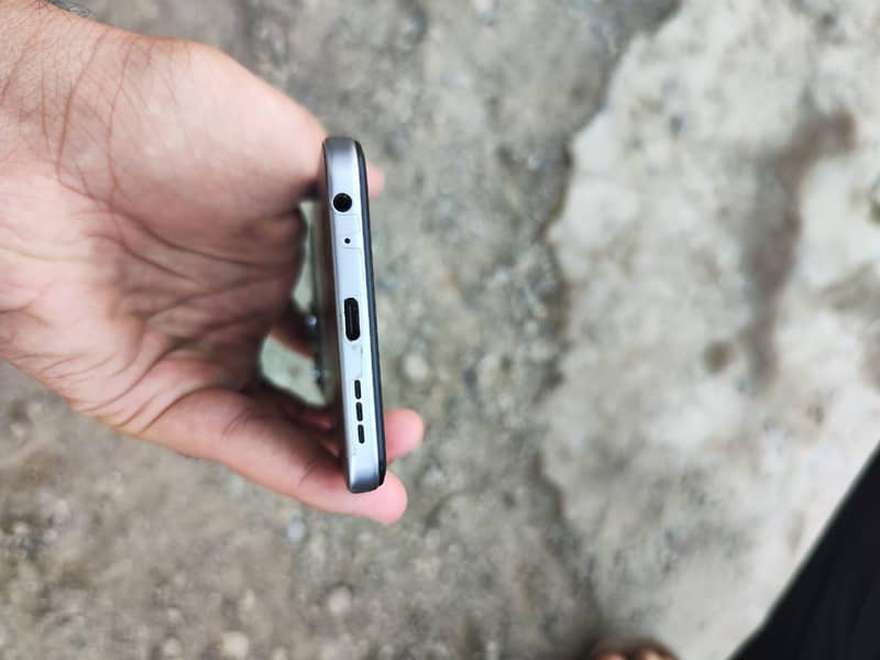 Tecno Spark 40 4