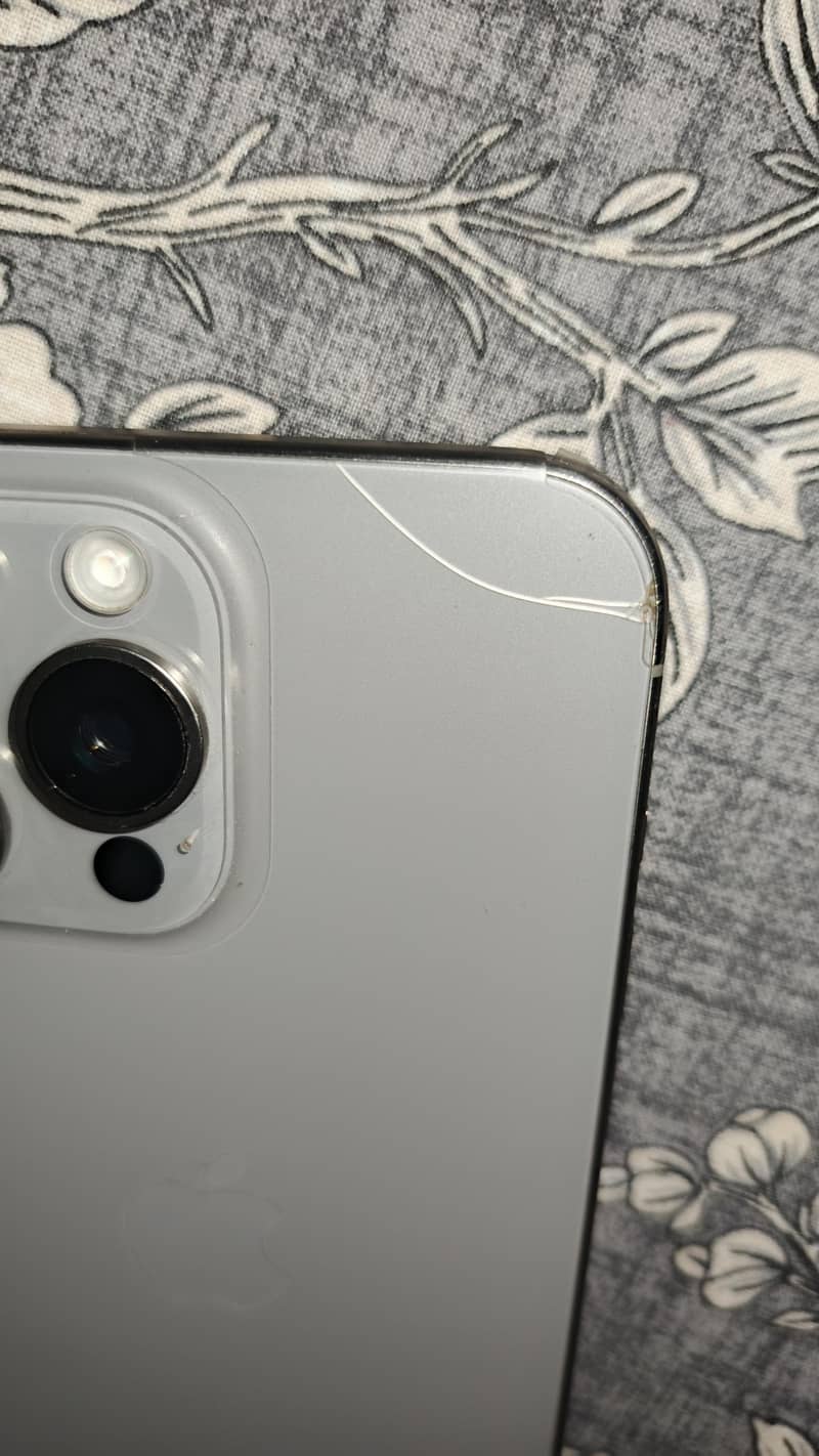 Apple iPhone 15 Pro Max jv 3