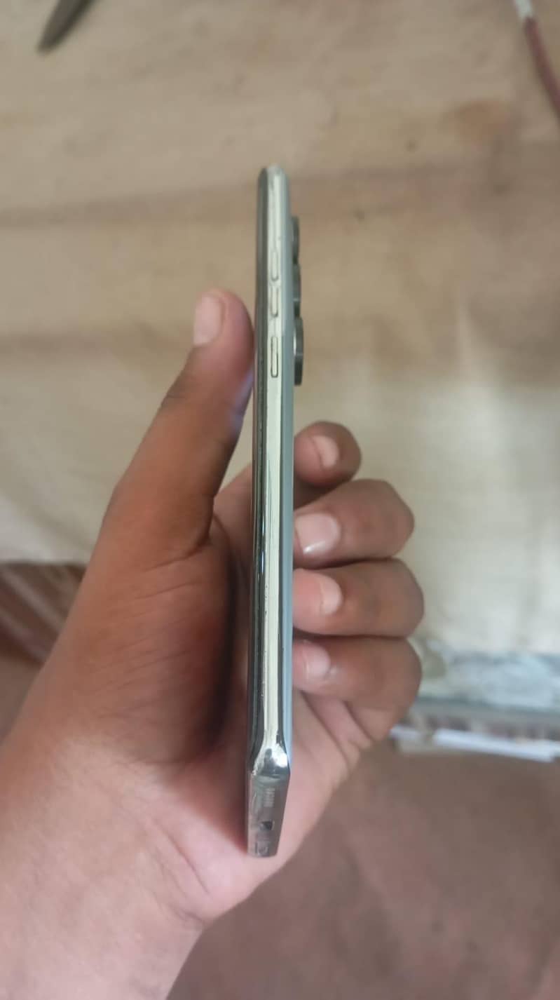 Tecno CAMON 40 Pro 0