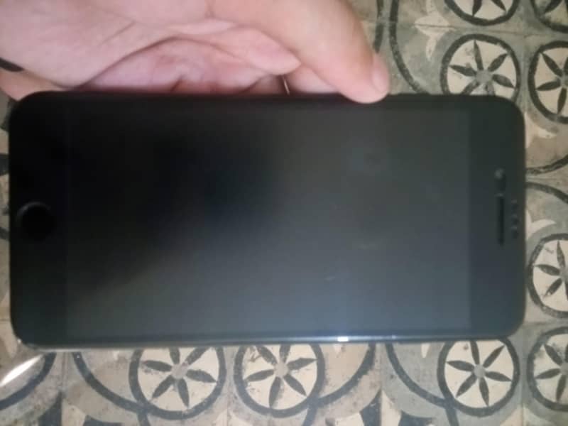 Apple iPhone 7 Plus 3