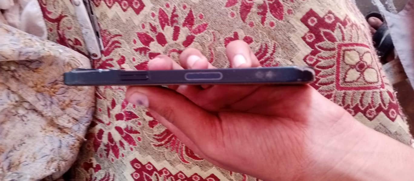 Apple iPhone 13 3