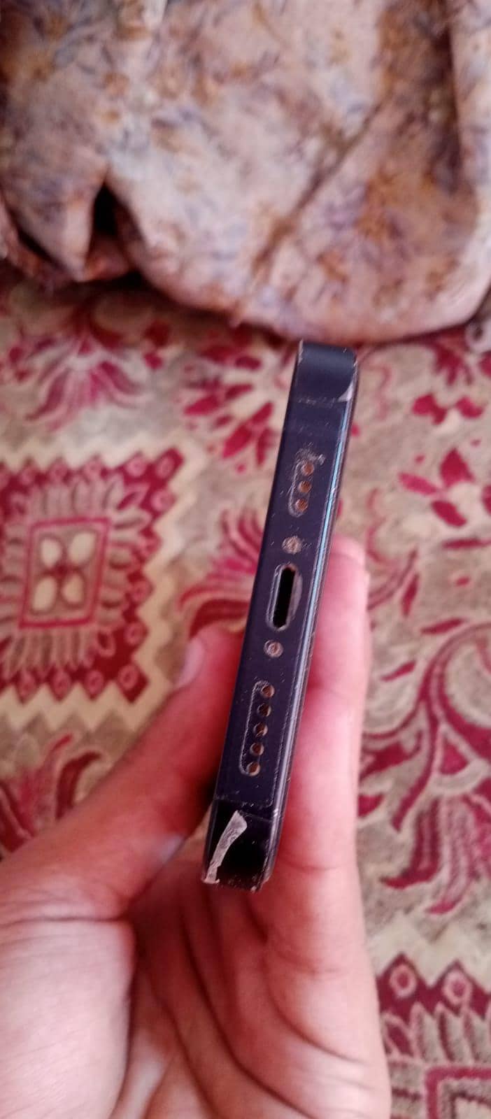 Apple iPhone 13 5