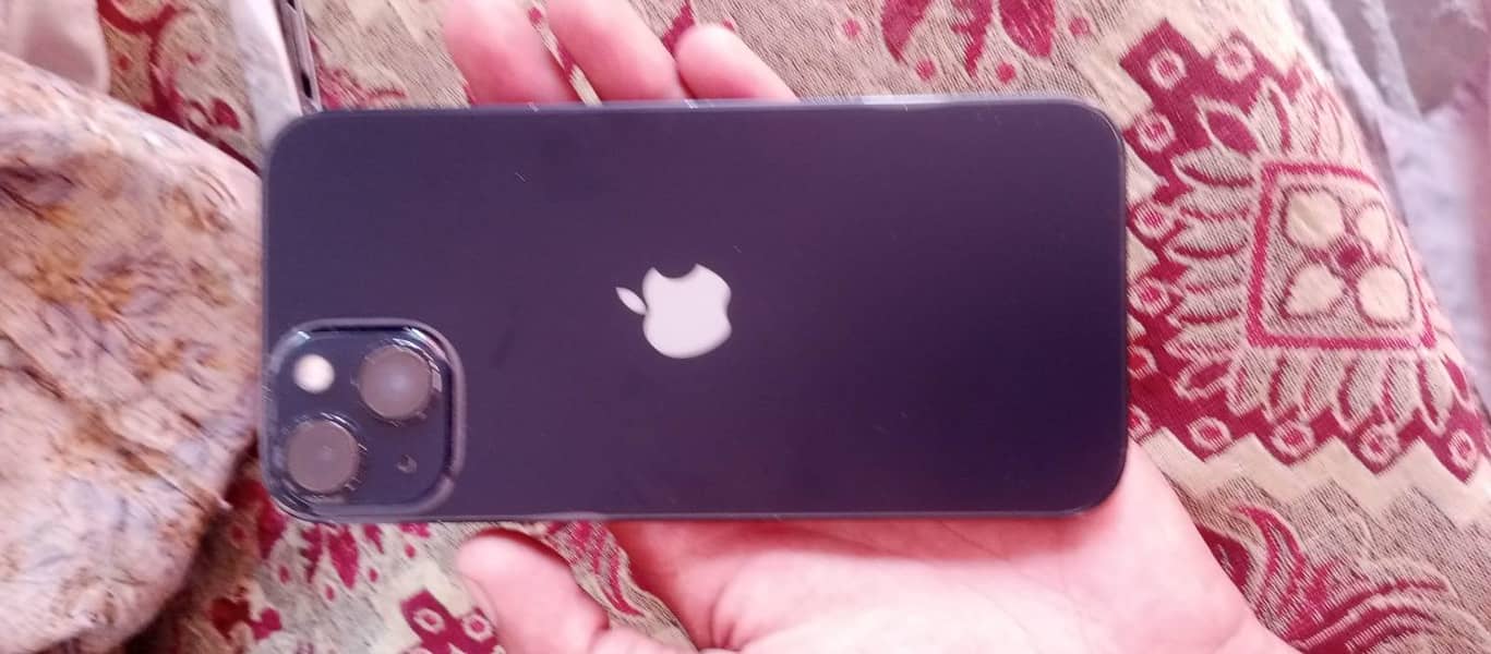 Apple iPhone 13 6