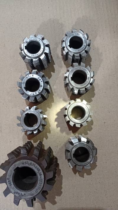 Hobbing machine cutter