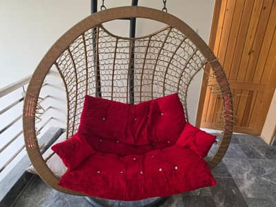 INDOOR SWING