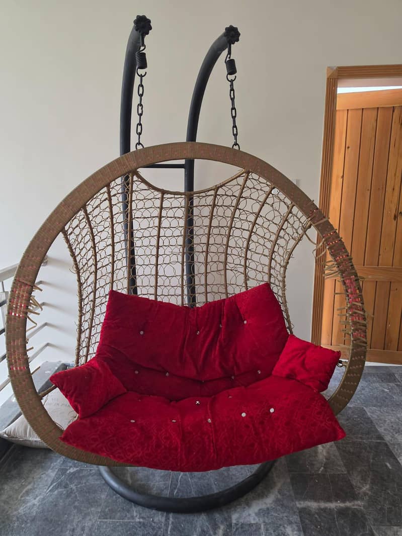 INDOOR SWING 1