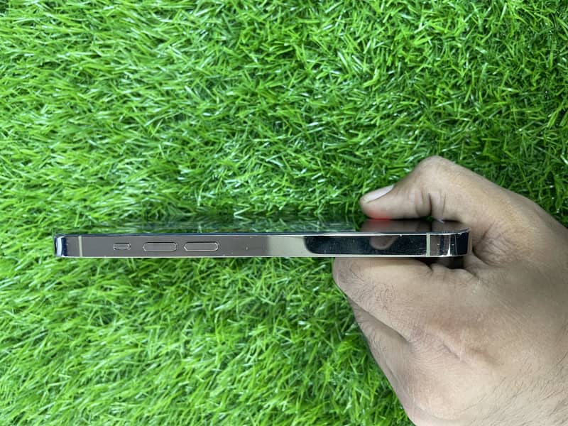 Apple iPhone 14 Pro 5