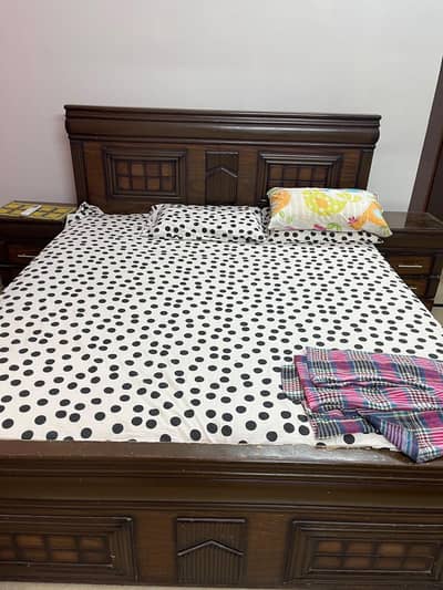 Complete bed set with dressing URGENT SELL