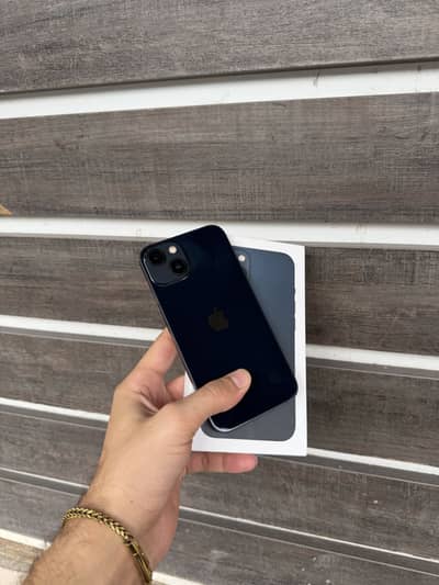 Apple iPhone 13