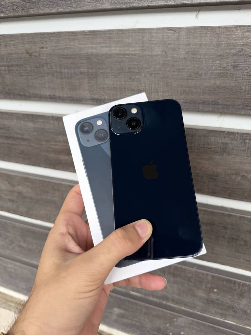 Apple iPhone 13 1