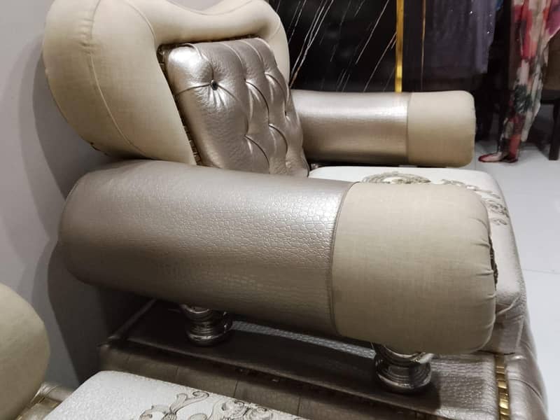 Use sofa set 3