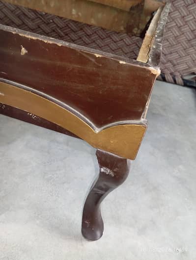 Center wood Table