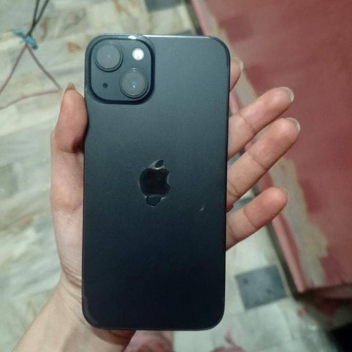 Apple iPhone 13 1