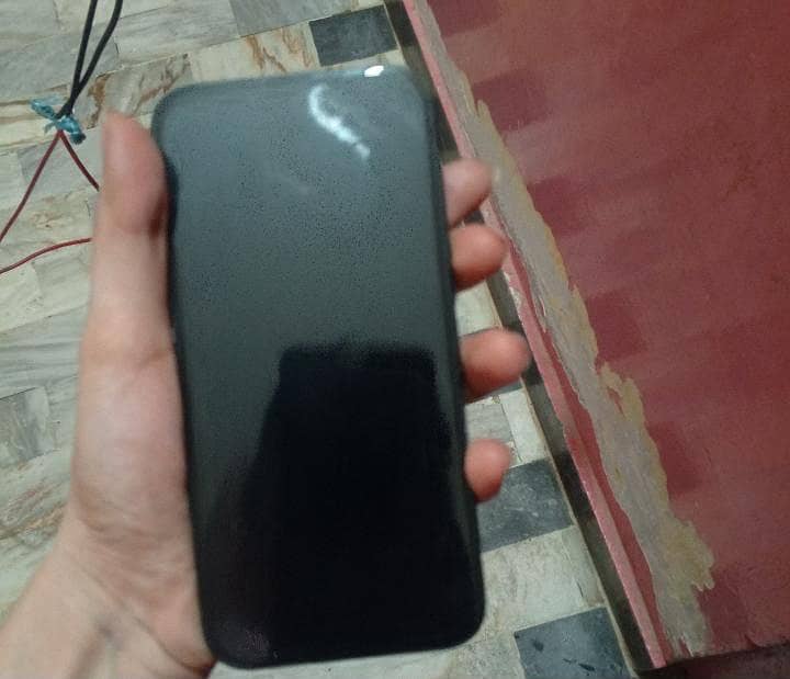 Apple iPhone 13 2
