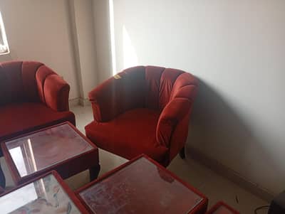 6 sofa Seats With 5 center Tables
