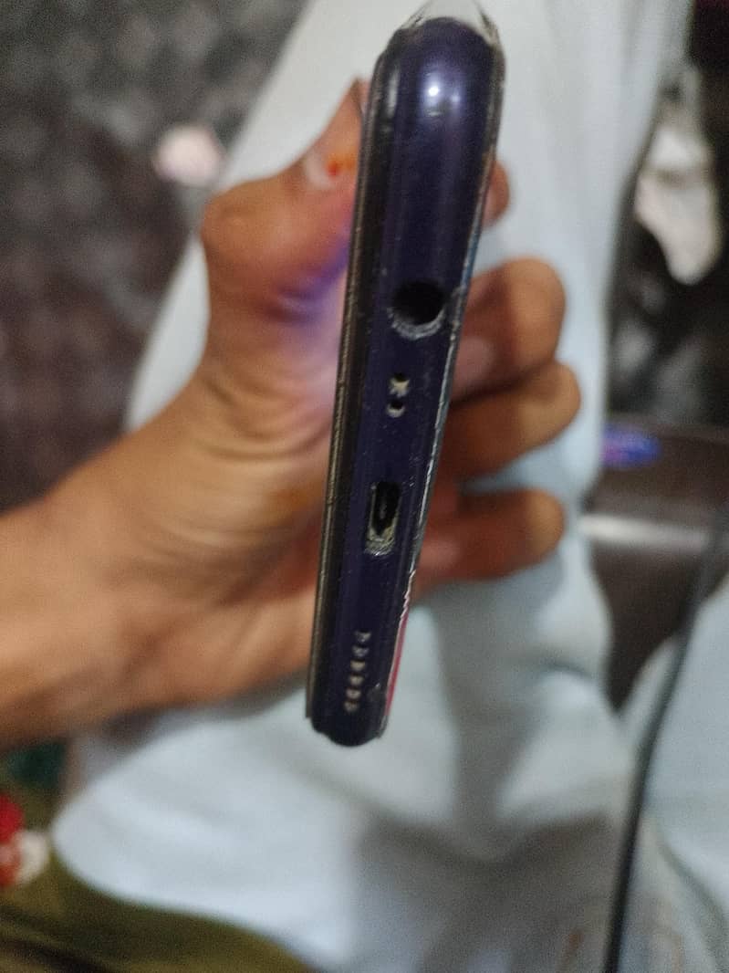 oppo A3s 4