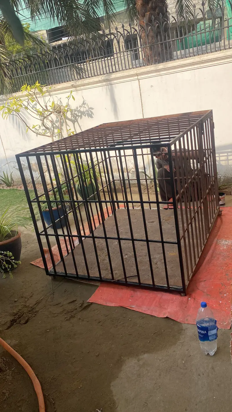 2 dogs iron Movable cage — photo 2
