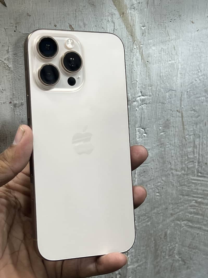 Iphone 16 Pro max 2