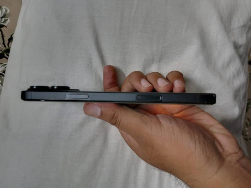 Apple iPhone 16 Pro Max 3