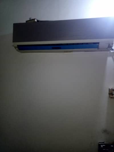 haier split Ac for sale sir 1.5 saal chala hai 1.5 ton