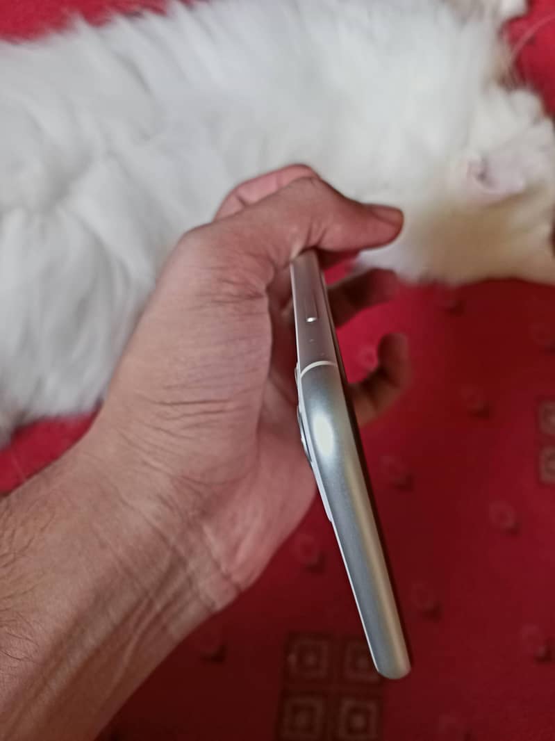 Apple iPhone 11 7